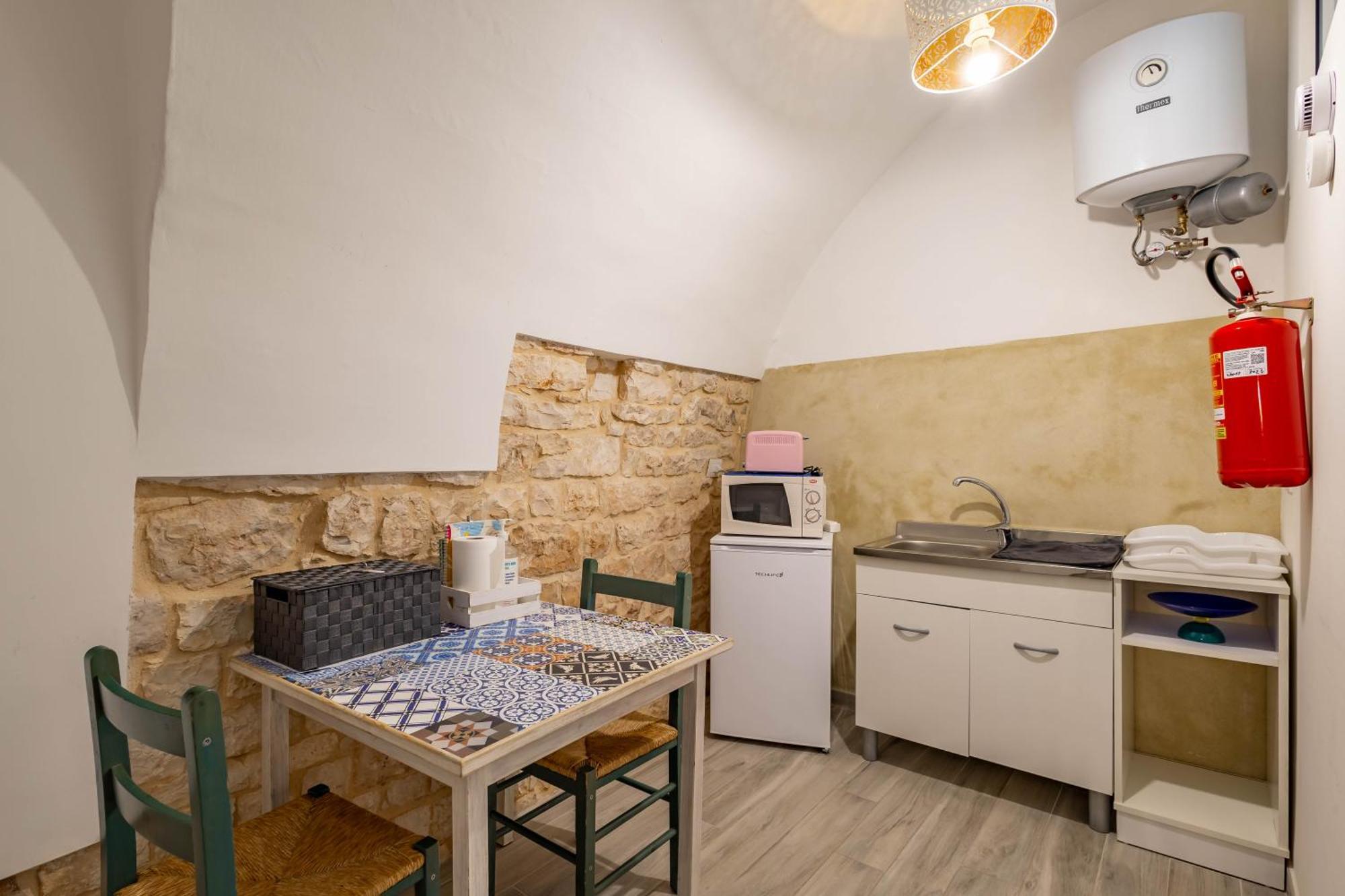 Antiche Mura Apartments"Nido Di Puglia" Monovano 图里 外观 照片
