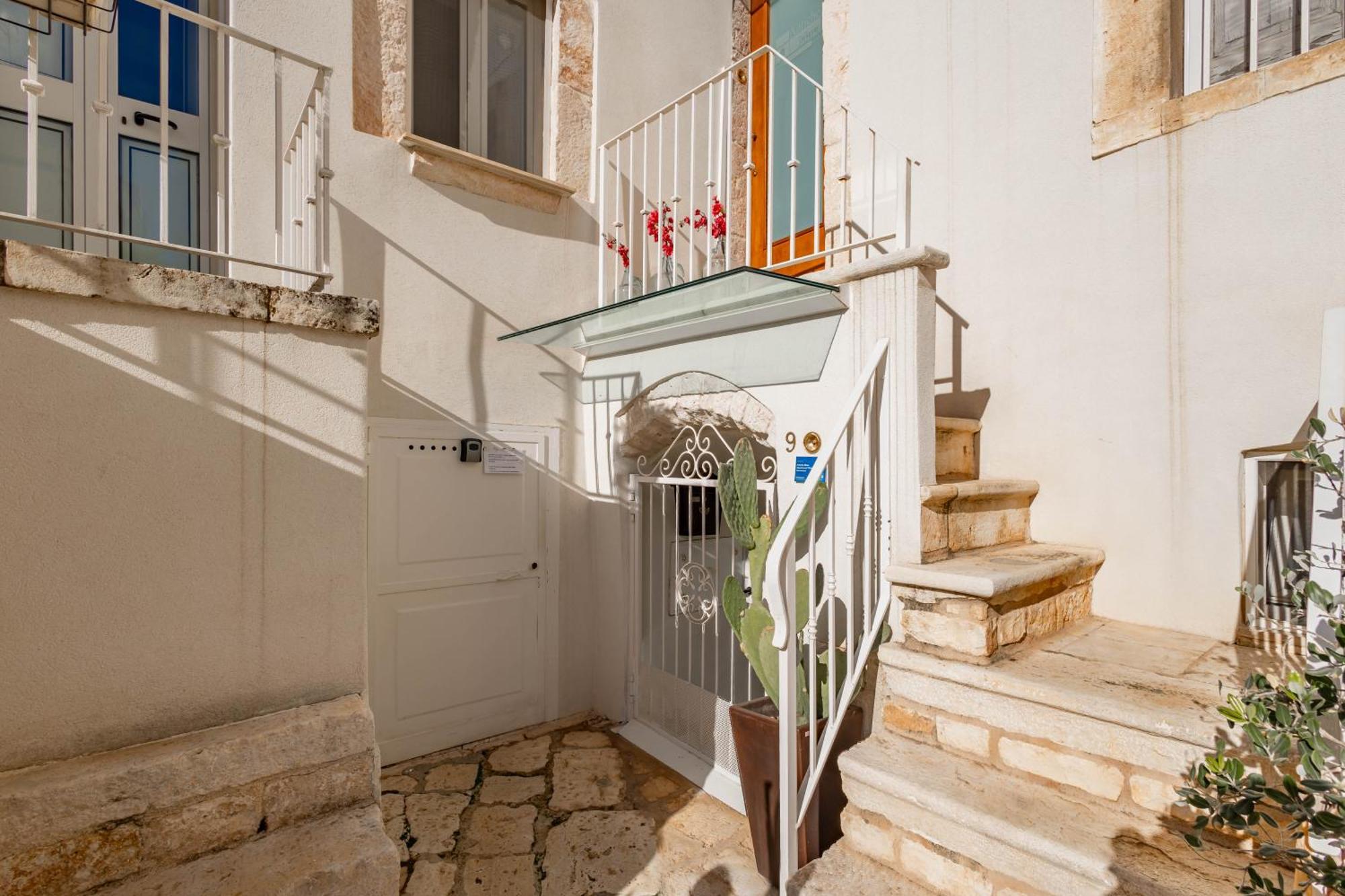 Antiche Mura Apartments"Nido Di Puglia" Monovano 图里 外观 照片